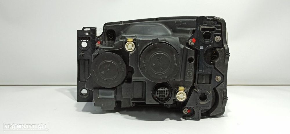 FAROL DIREITO LAND ROVER DISCOVERY 4 TDV6 S - 6