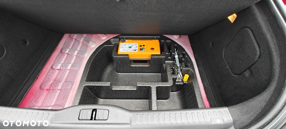 Peugeot RCZ 2.0 HDi FAP 160 - 32