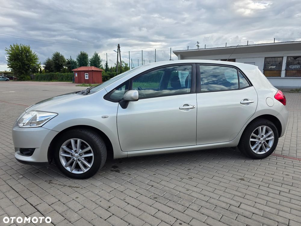 Toyota Auris 1.6 Life - 4