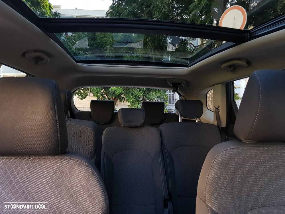 Kia Carens 1.7 CRDi 141 Edition 7 - 33