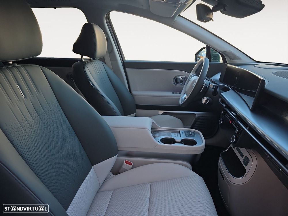 Hyundai Ioniq 9 110.3 kWh Calligraphy - 14
