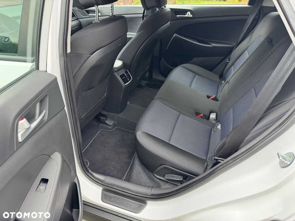 Hyundai Tucson 1.6 GDI BlueDrive Style 2WD - 20