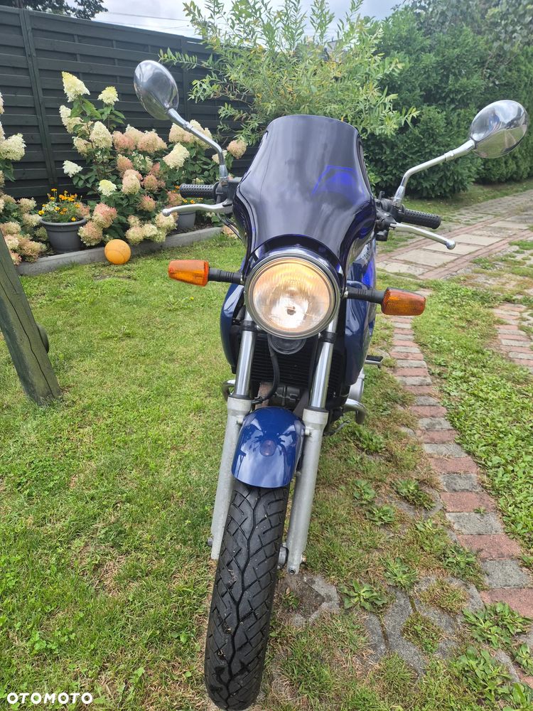 Honda CB - 1