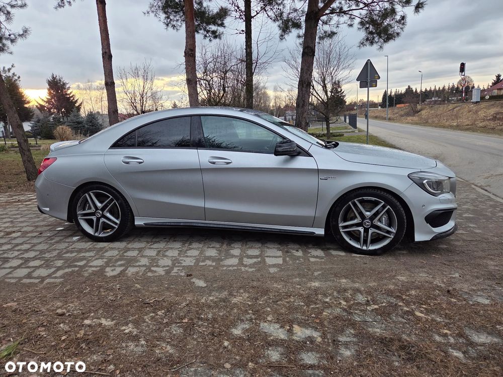 Mercedes-Benz CLA - 4