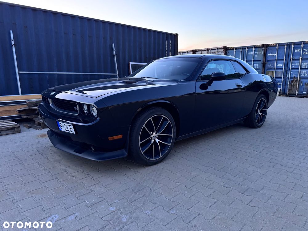 Dodge Challenger - 1