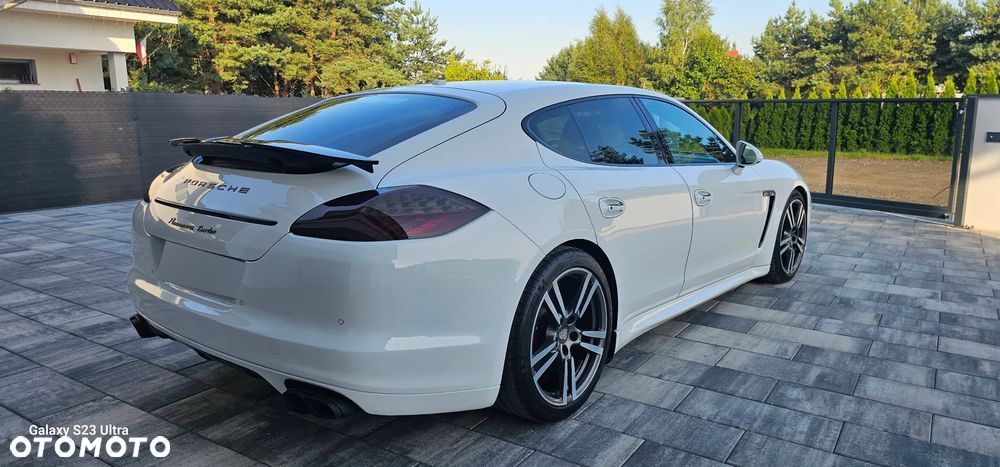 Porsche Panamera Turbo - 15