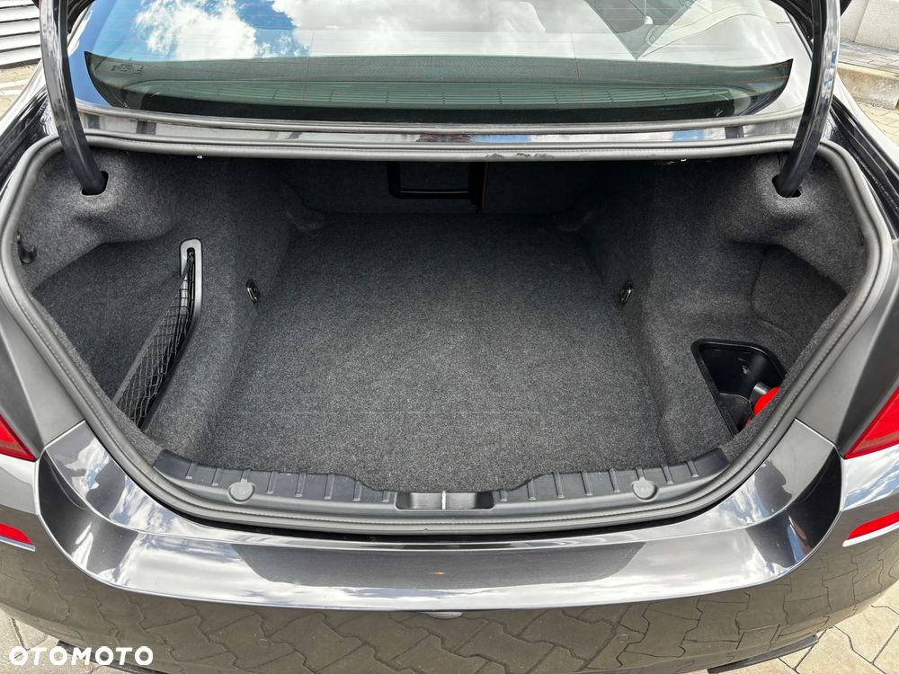 BMW Seria 5 M550d xDrive - 21