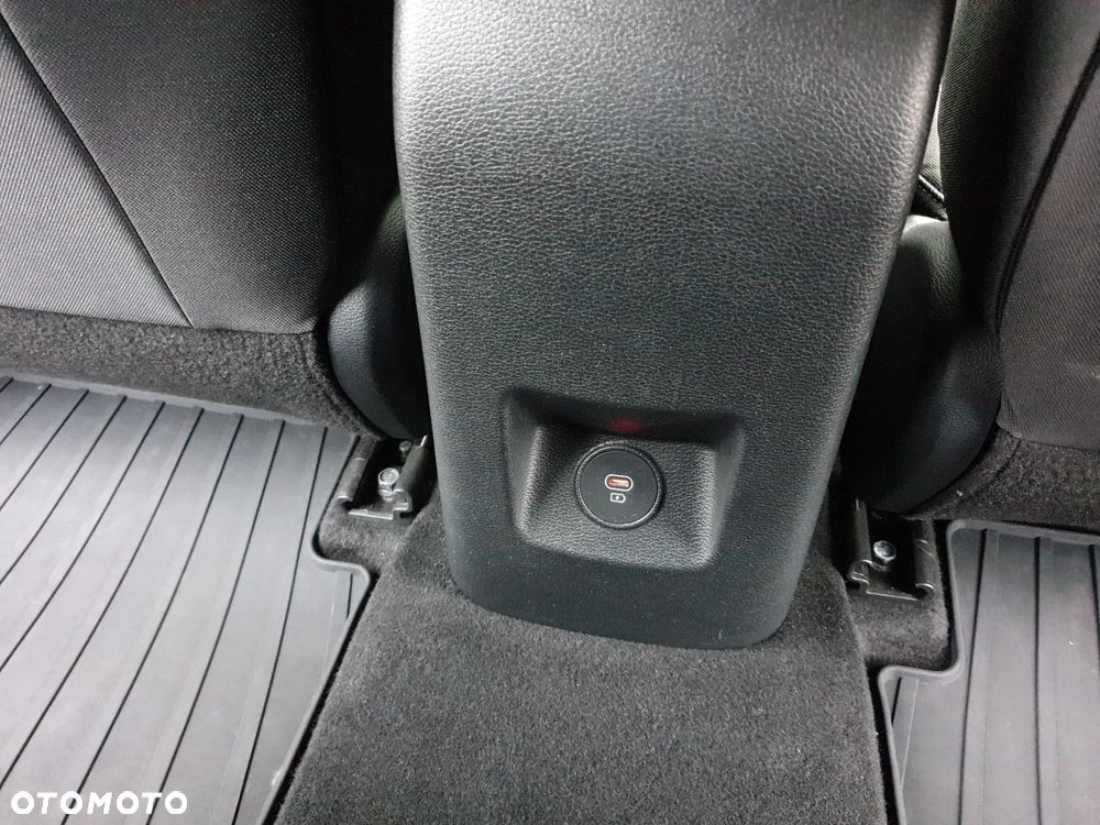 Kia Ceed 1.5 T-GDI M - 26