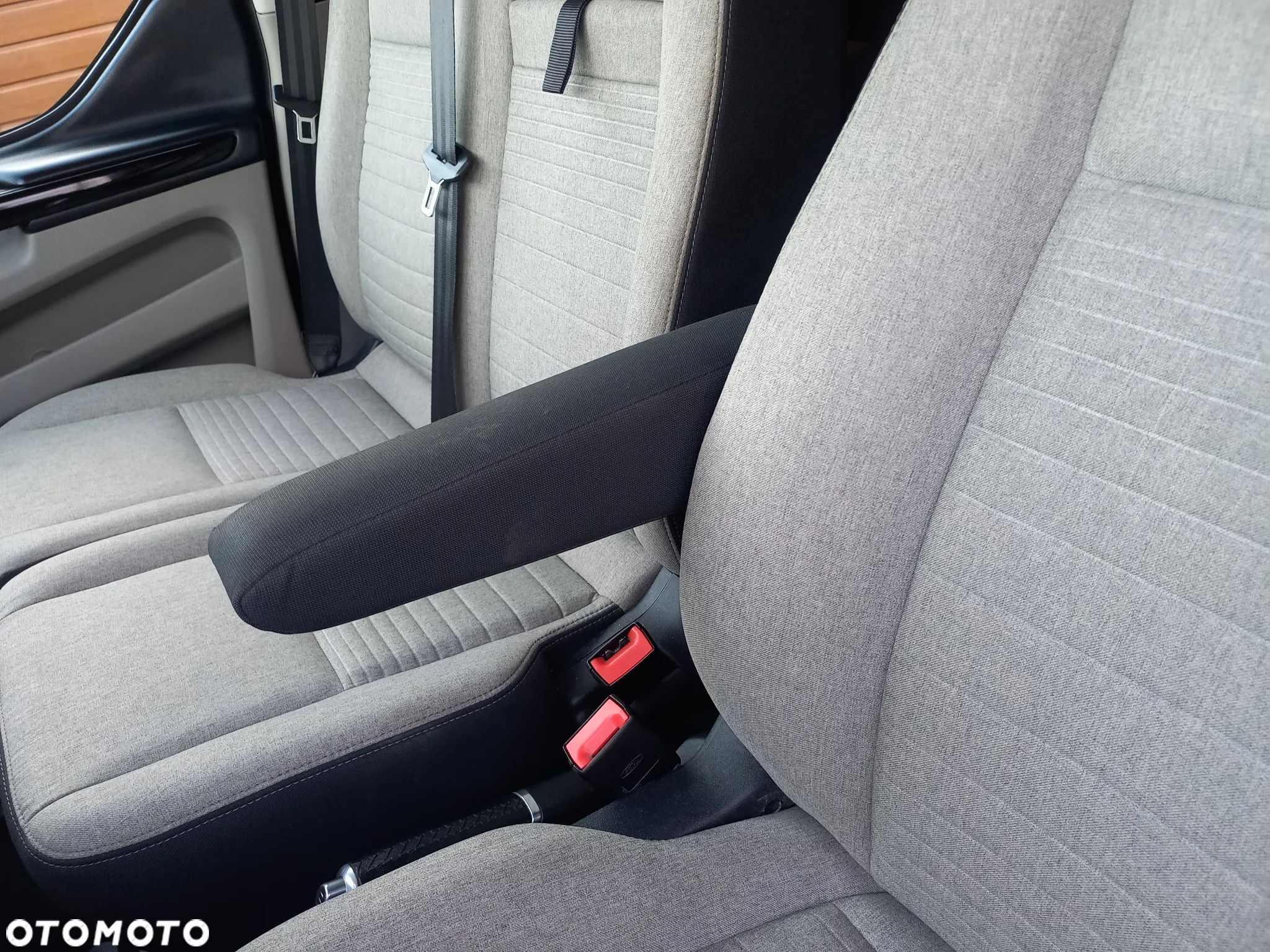 Ford Tourneo Custom 2.0 TDCi L2 Titanium - 31
