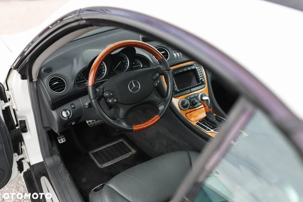 Mercedes-Benz SL 500 - 18