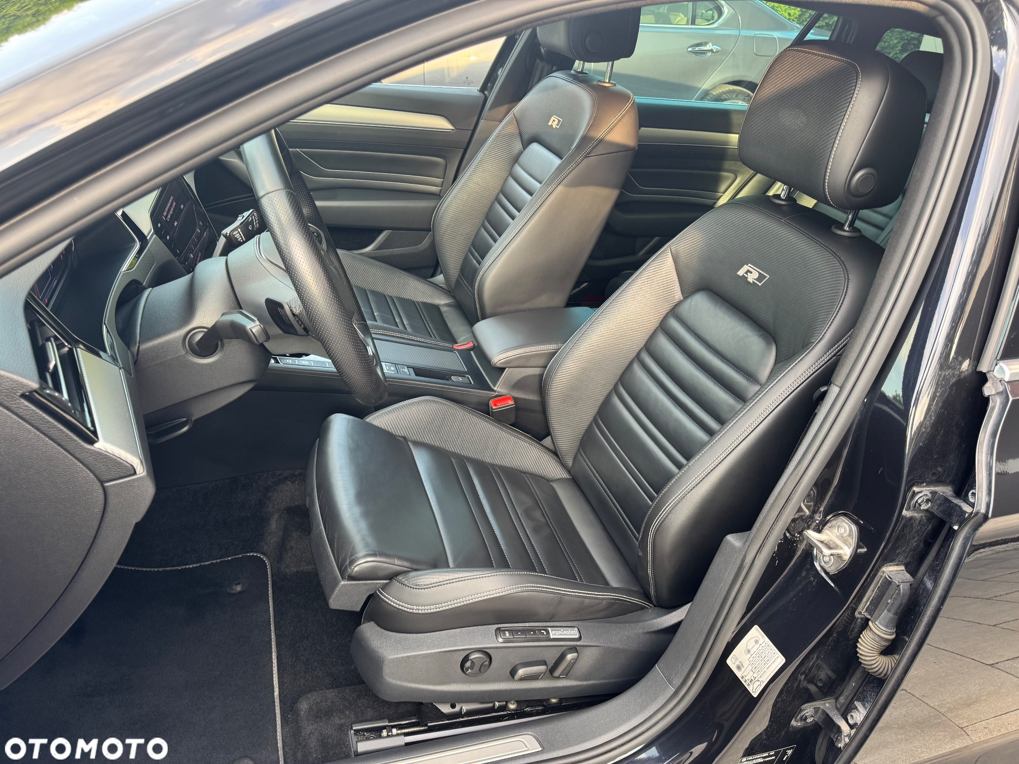 Volkswagen Passat 2.0 TSI Elegance DSG - 20