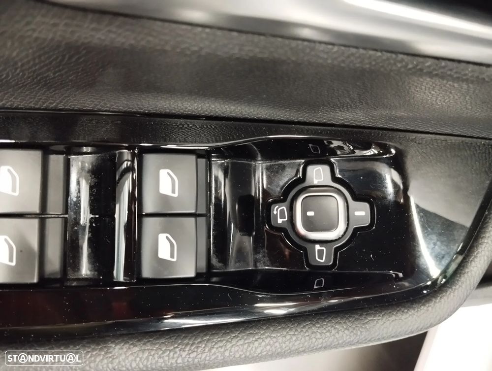 Opel Astra 1.2 T GS - 20