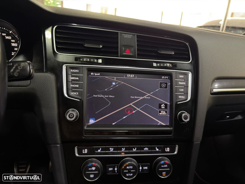 VW Golf 2.0 TDI GTD - 33