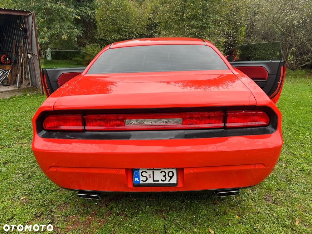 Dodge Challenger - 28