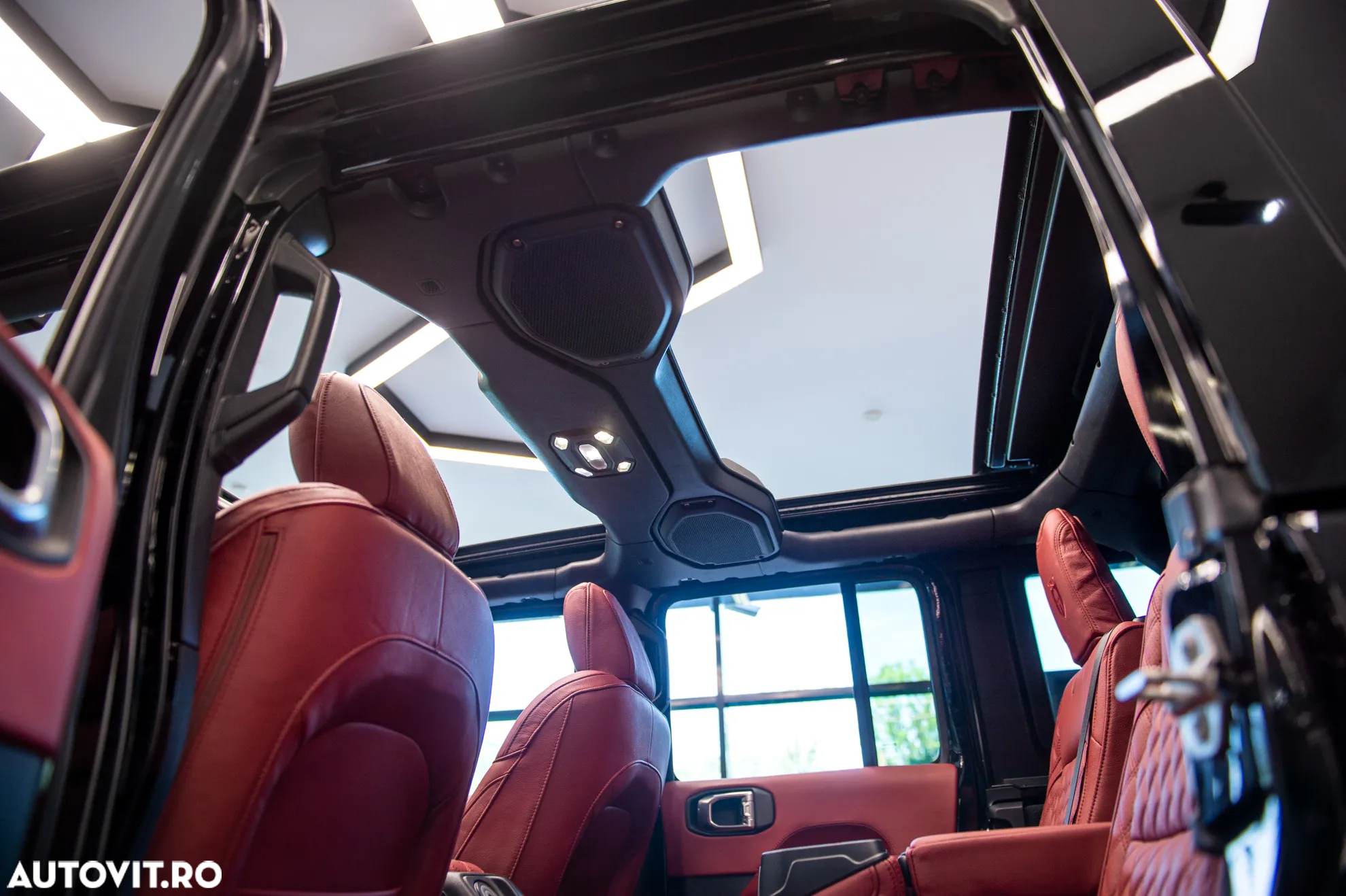 Jeep Wrangler - 34