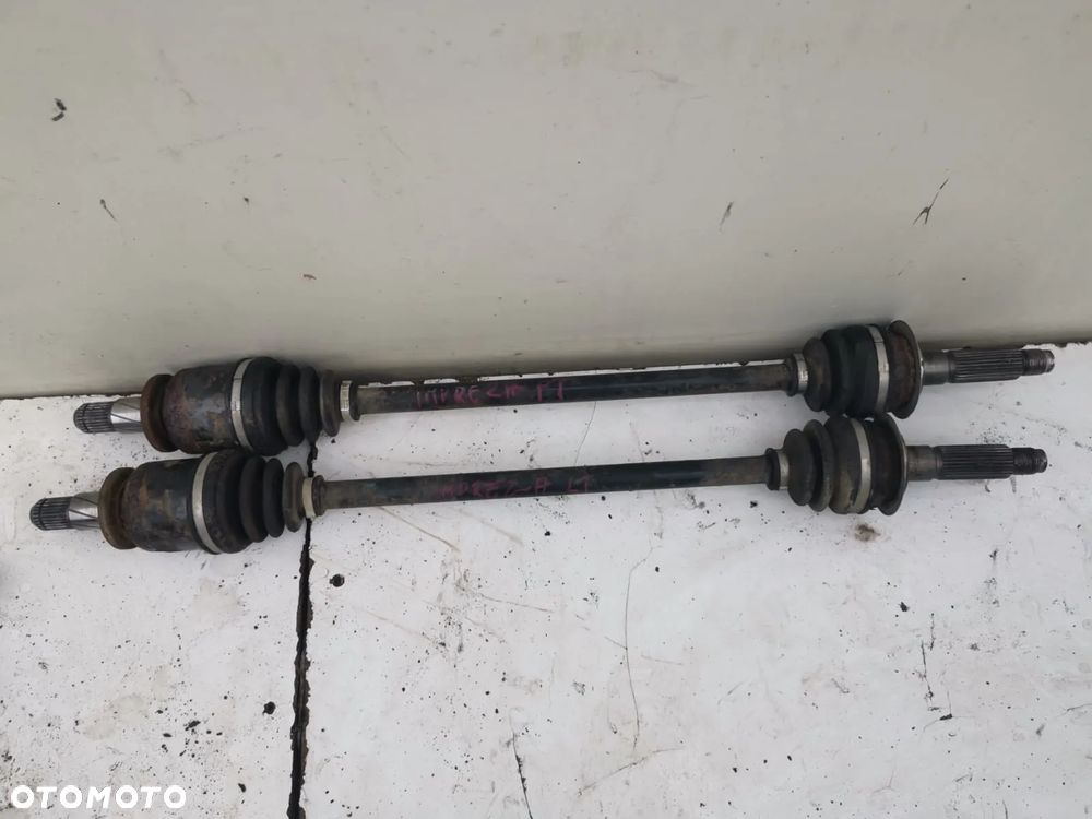 PÓŁOŚ TYLNA TYŁ LEWA PRAWA SUBARU IMPREZA III 3 GH 2.0 D - 1