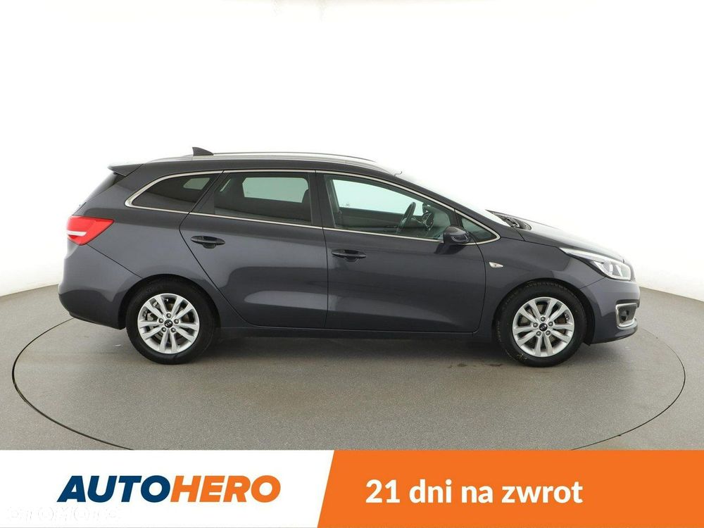 Kia Ceed 1.6 GDI ISG Dream-Team Edition - 9