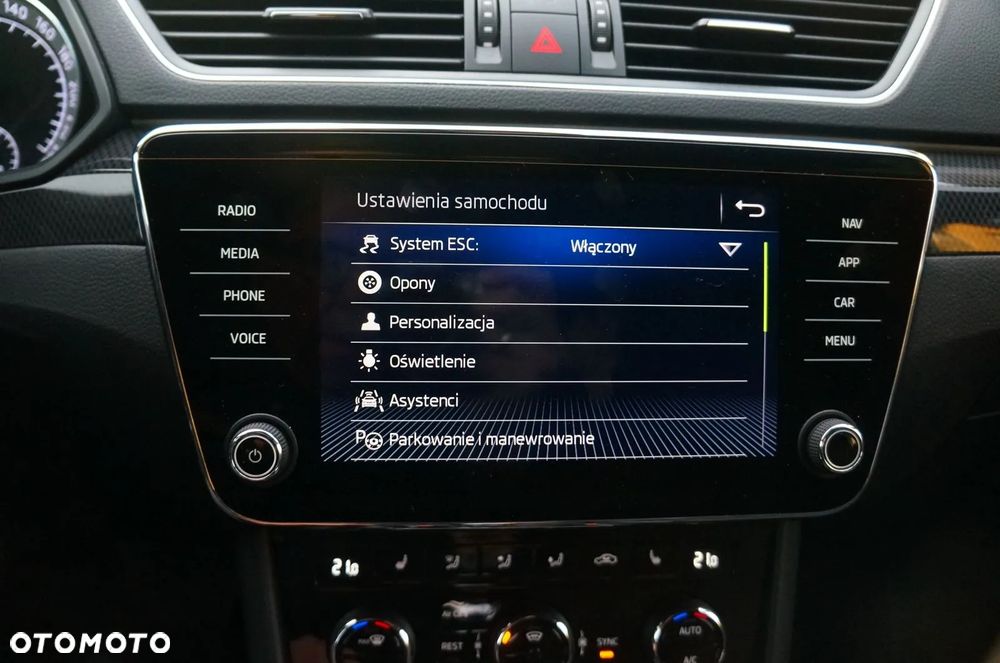 Skoda Superb 2.0 TDI 4x4 Sportline DSG - 27