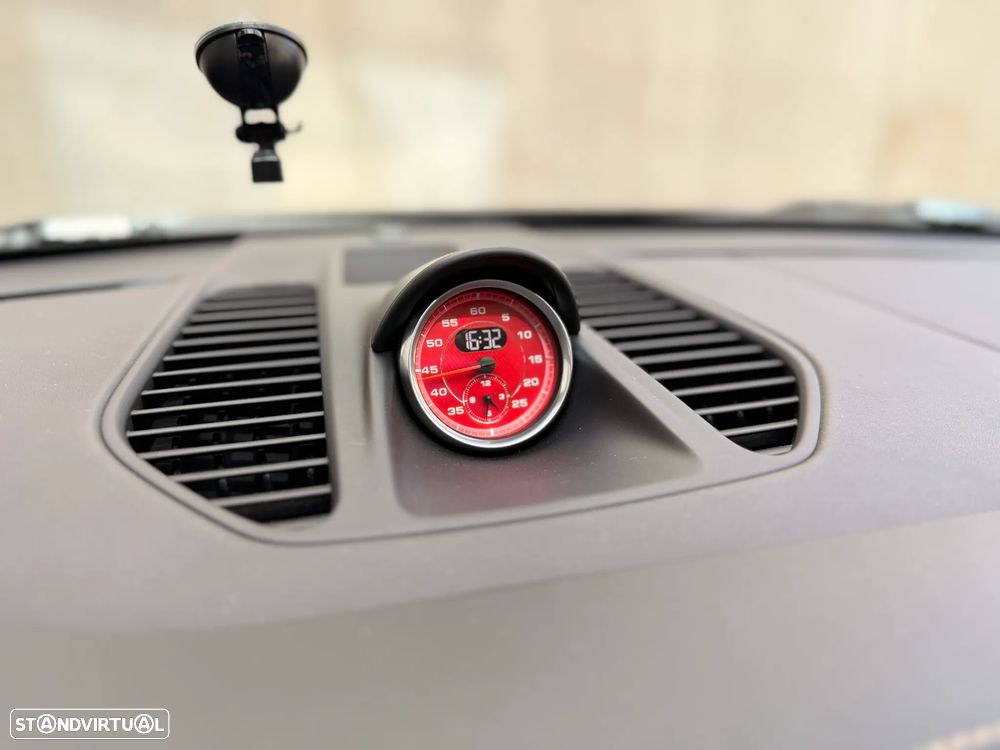 Porsche 911 (991) Carrera 4 GTS Cabriolet PDK - 33