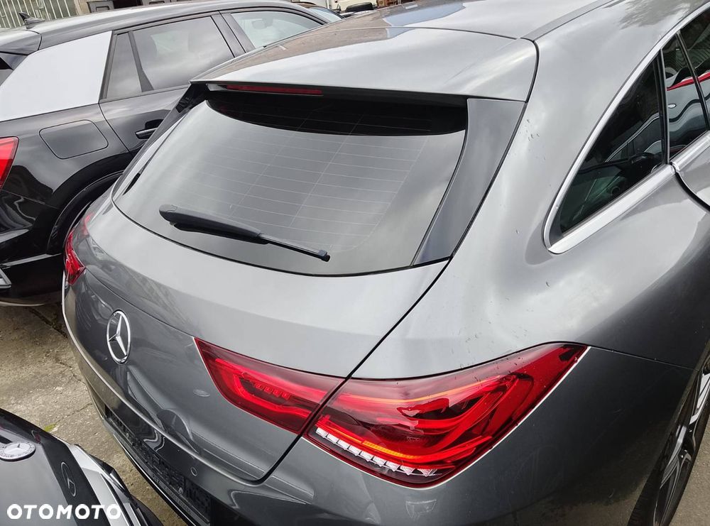 Mercedes-Benz CLA 250 e 8G-DCT AMG Line - 19