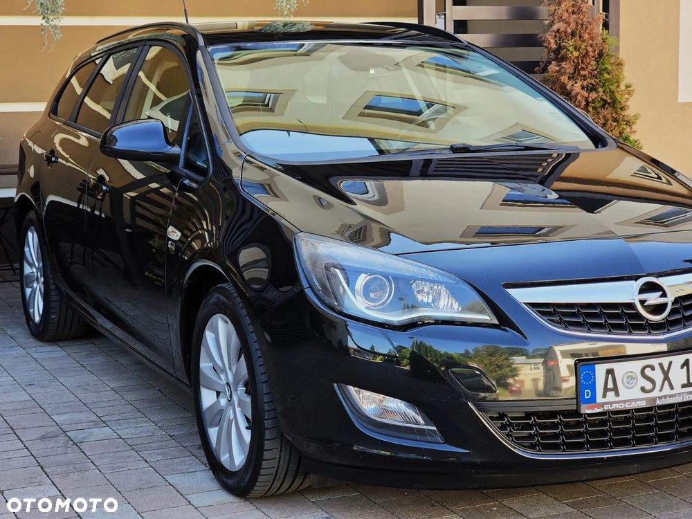 Opel Astra 1.6 Turbo 150 Jahre - 18