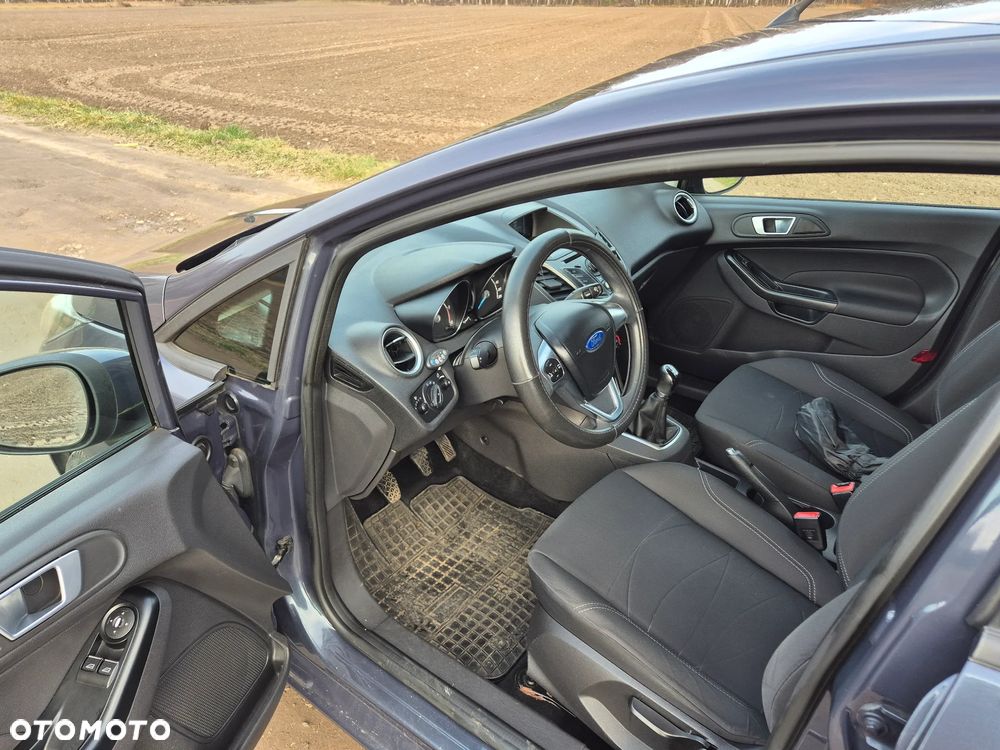 Ford Fiesta 1.5 TDCi Ambiente - 11