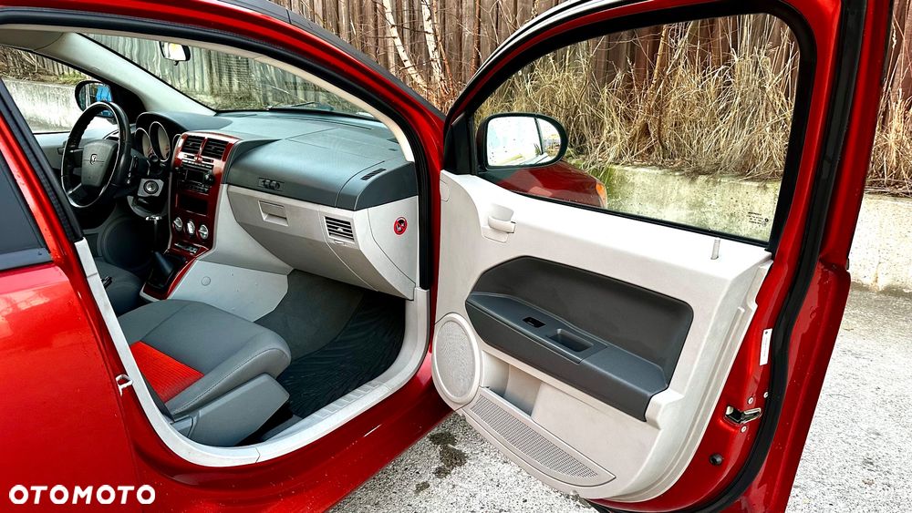 Dodge Caliber 1.8 SE - 17