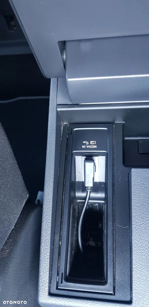 Volkswagen Touran 1.6 TDI DPF BlueMotion Technology DSG Cup - 20