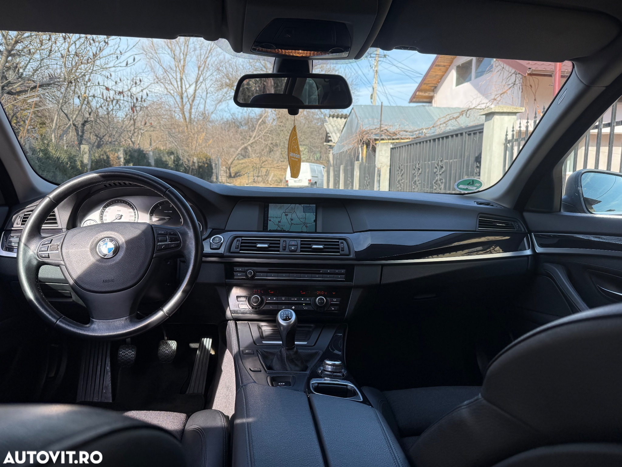 BMW Seria 5 520d Touring - 8