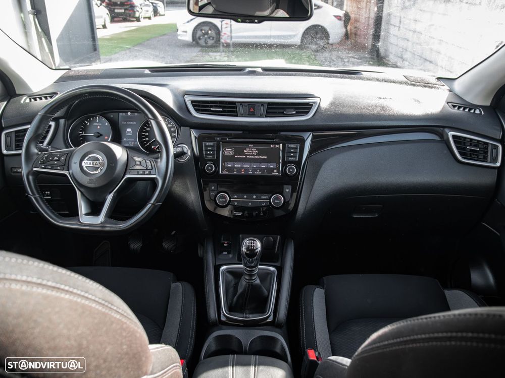 Nissan Qashqai 1.5 dCi N-Connecta J18 - 21