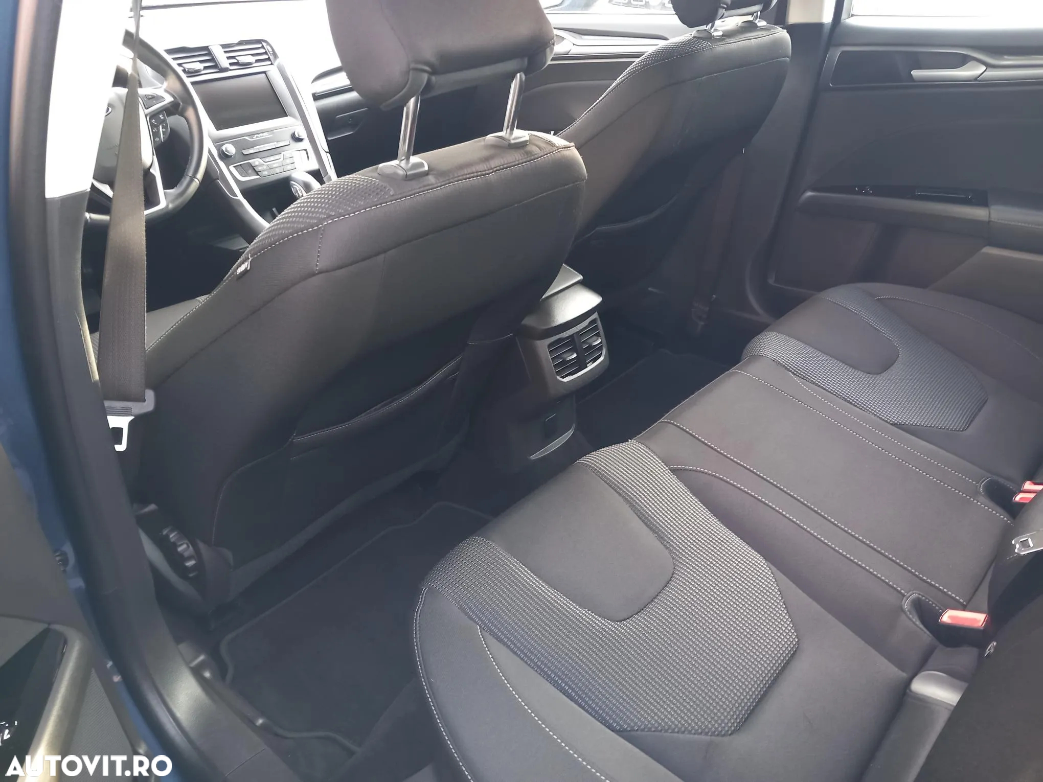 Ford Mondeo 2.0 HEV Trend - 4