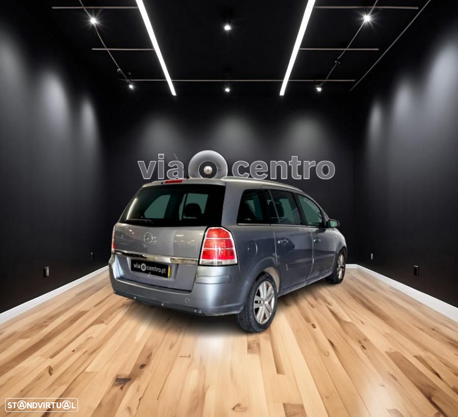 Opel Zafira 1.9 CDTi Cosmo - 2