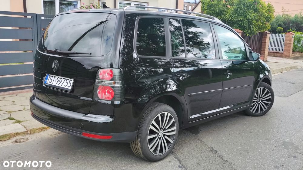 Volkswagen Touran 2.0 TDI DPF Highline - 33