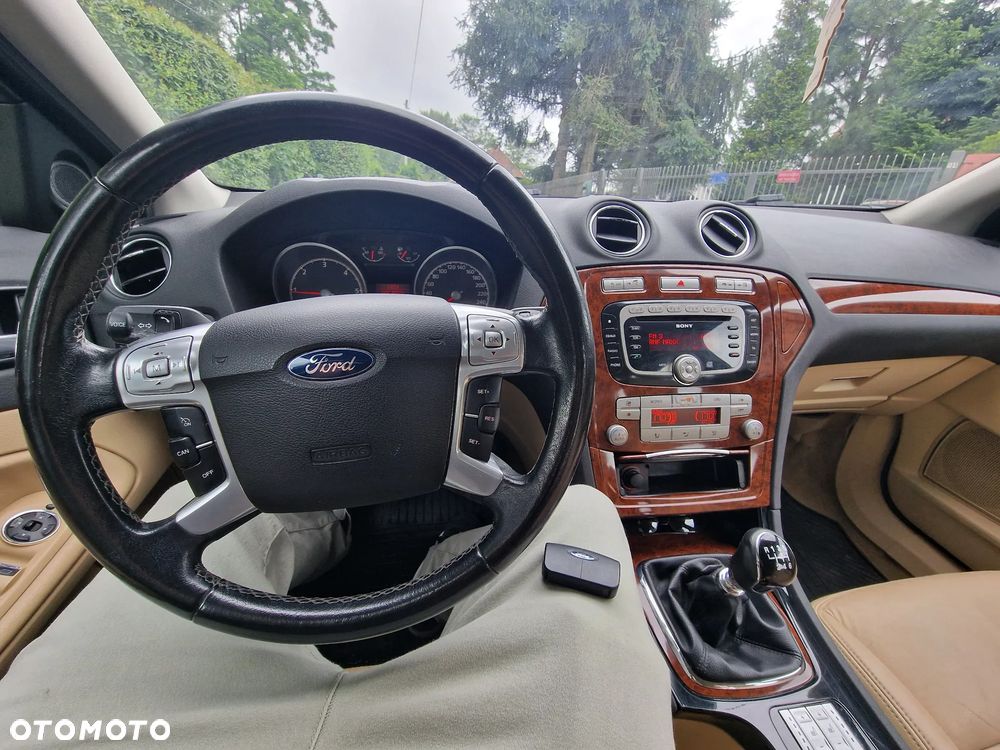 Ford Mondeo 1.8 TDCi Ghia - 23