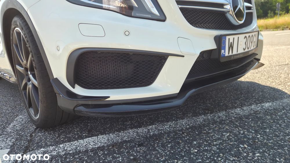 Mercedes-Benz GLA - 8