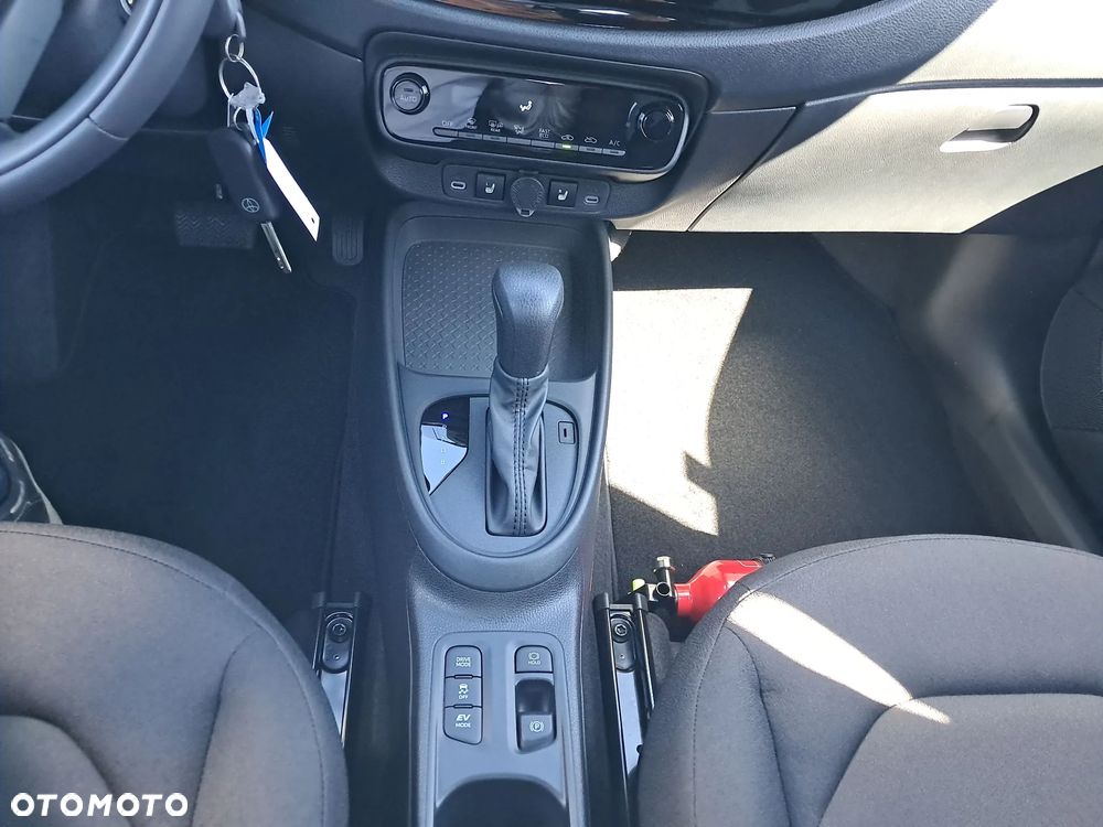 Toyota Aygo X Hybrid 1.5 Comfort e-CVT - 19