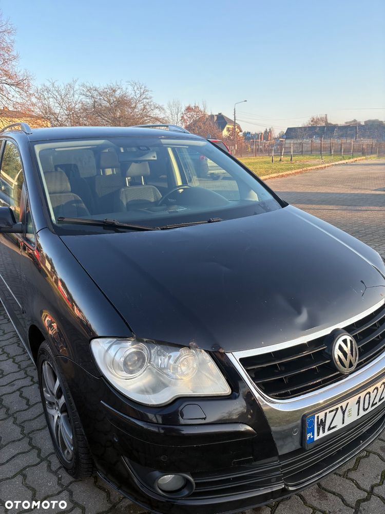 Volkswagen Touran 2.0 TDI Highline - 3