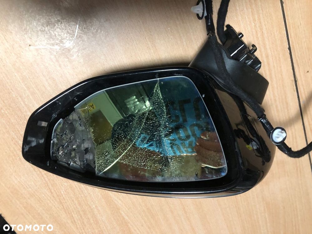 AUDI A6 C8 PRAWE LUSTERKO 15PIN KAMERA 4K1857410J - 1