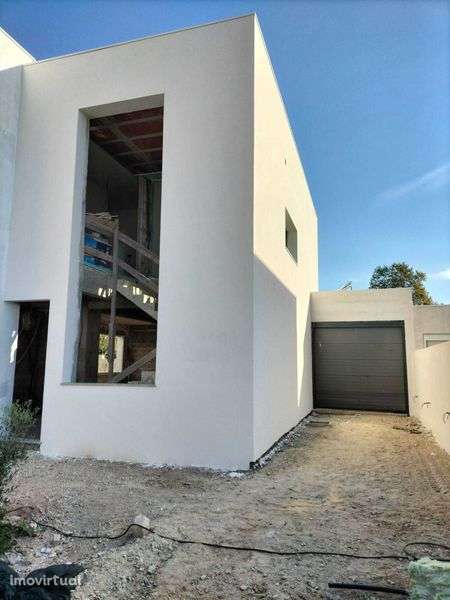 Moradias Isoladas T4 Novas Arquitetura Moderna Aguada de Cima Águeda - Grande imagem: 4/9