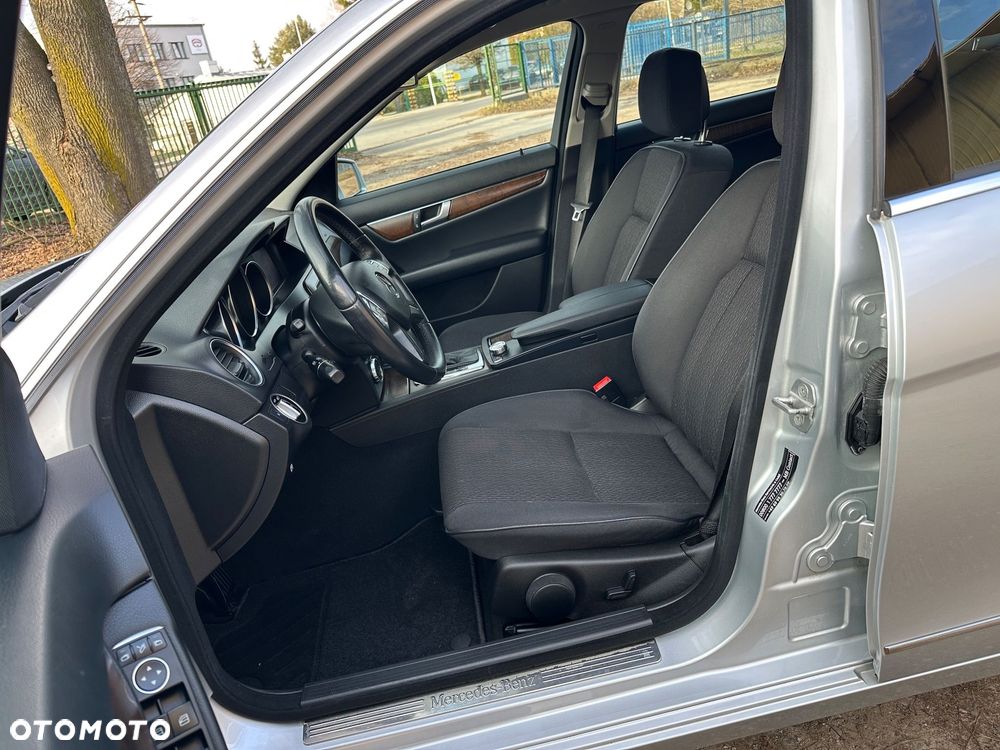 Mercedes-Benz Klasa C - 24
