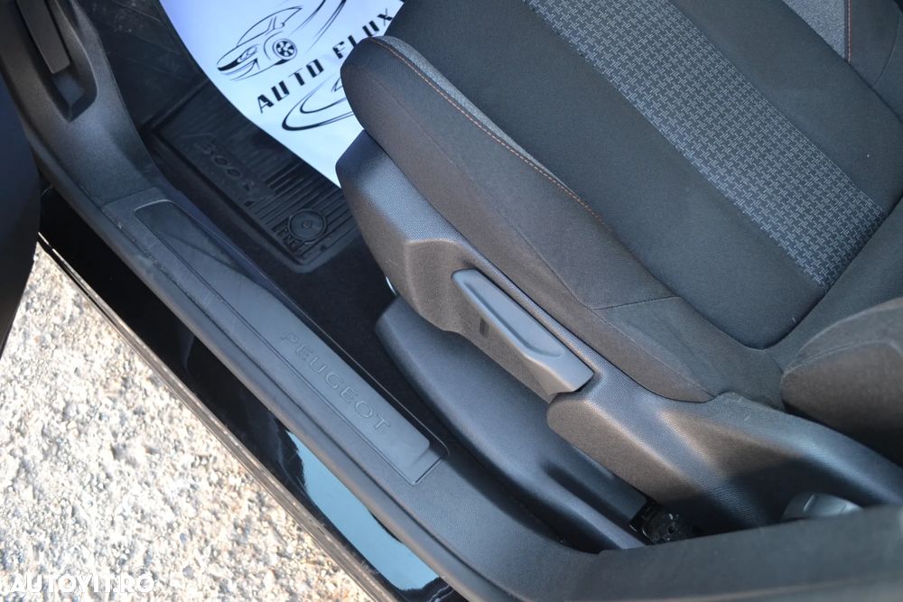 Peugeot 3008 1.5 BlueHDI 130 EAT8 Active Pack - 8