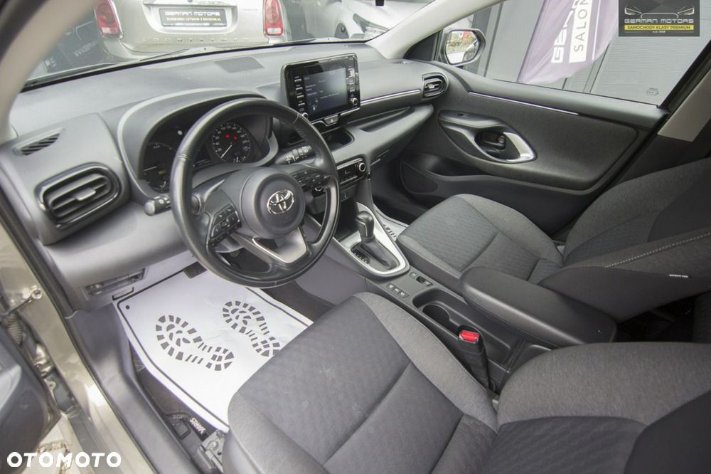 Toyota Yaris Hybrid 1.5 Comfort - 23