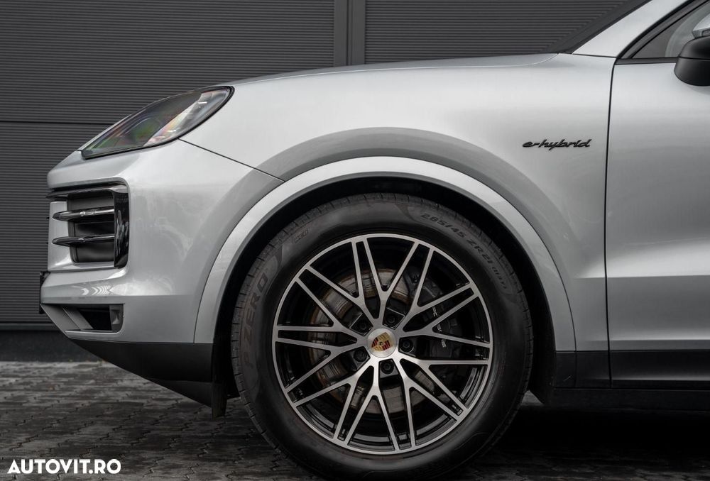 Porsche Cayenne - 11