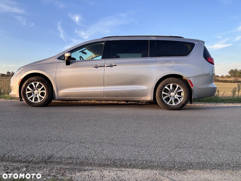 Chrysler Pacifica - 31