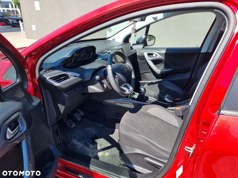 Peugeot 2008 1.2 Pure Tech GPF Active S&S - 8