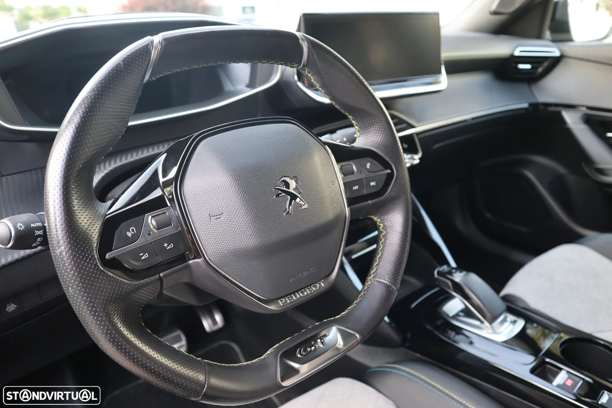 Peugeot e-2008 50 kWh GT Pack - 22