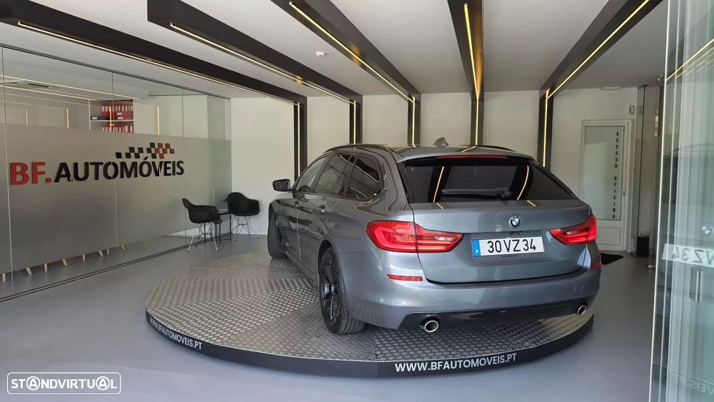 BMW 530 d xDrive Line Luxury Auto - 4