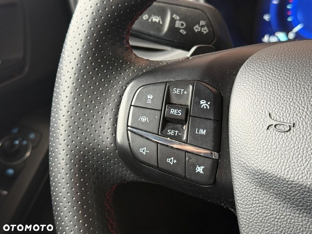 Ford Focus 1.0 EcoBoost mHEV ST-Line X - 15
