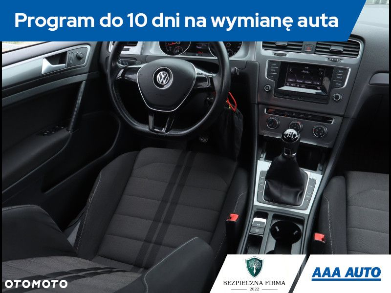 Volkswagen Golf - 8