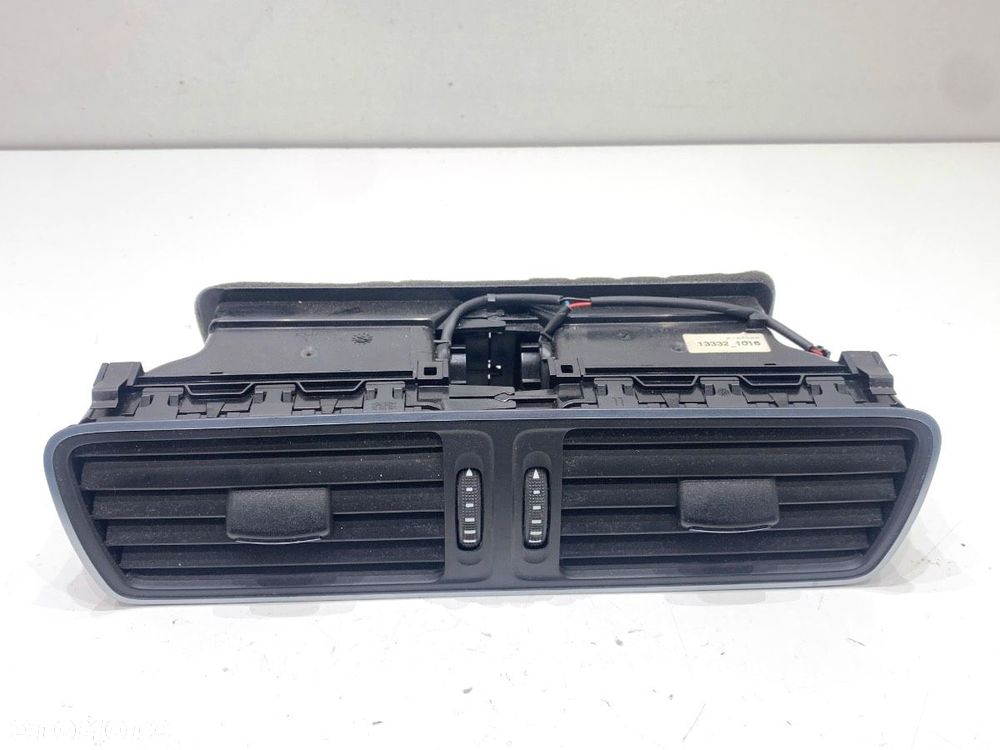 KRATKA NAWIEWU PRZÓD  VW PASSAT B7 (362) 2010 - 2015 2.0 TDI 103 kW [140 KM] olej napędowy 2010 - - 1